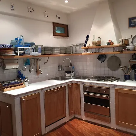 La Casa Blu Apartment *